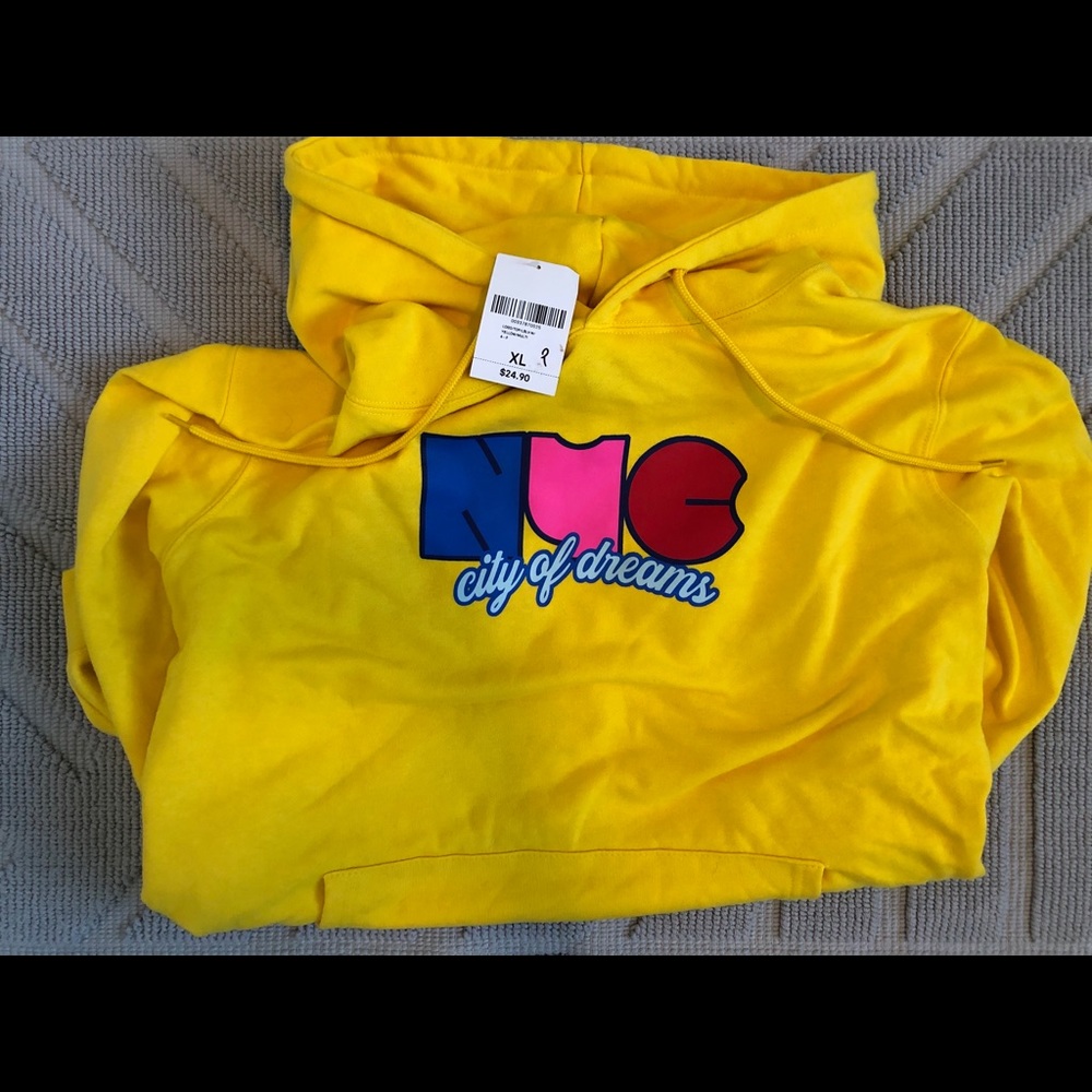 NWT MENS FOREVER 21 - NYC YELLOW HOODIE 🚦